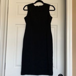 NWOT CALVIN KLEIN SHIFT DRESS SIZE 2